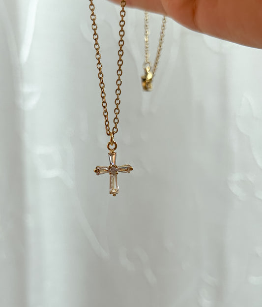 I love you Jesus (gold dainty necklace)